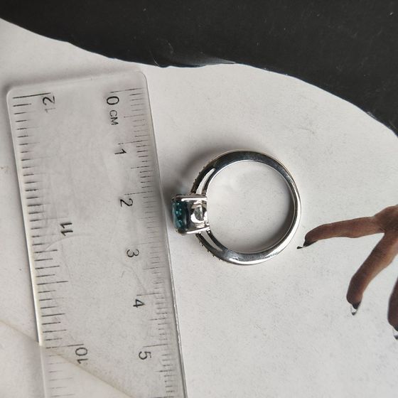 Серебряное кольцо с топазом Лондон Блю 1.982ct