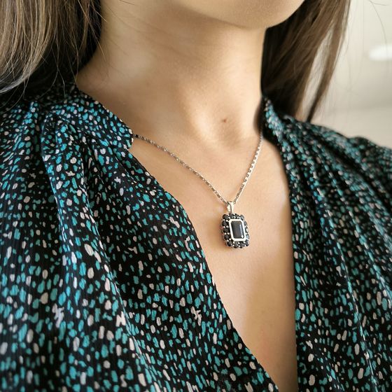 Серебряная подвеска с сапфиром 4.763ct