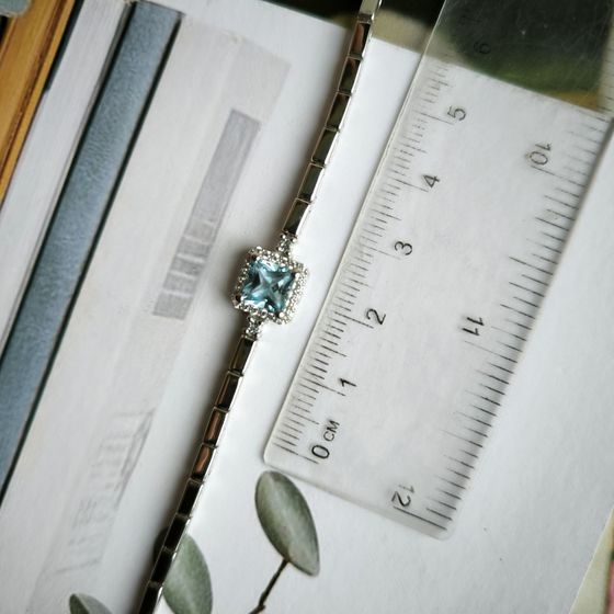 Серебряный браслет с топазом 1.692ct, фианитами