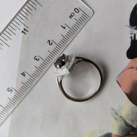 Серебряное кольцо с раухтопазом (дымчатым кварцем) 2.226ct, фианитами