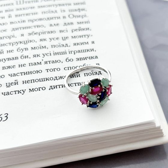 Серебряное кольцо с сапфиром 2.938ct, изумрудом, рубином