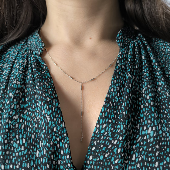 Серебряное колье без камней