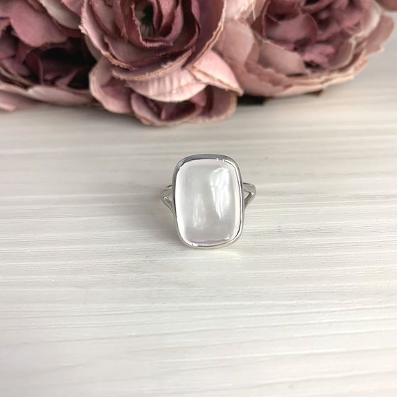 Серебряное кольцо с розовым кварцем 8ct