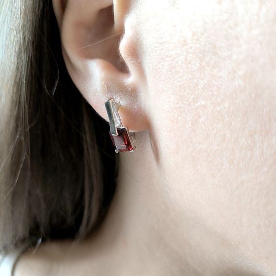 Серебряные серьги с гранатом 3.49ct