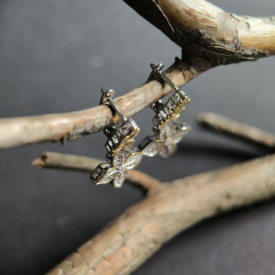 Серебряные серьги с фианитами