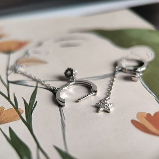 Серебряные серьги с фианитами