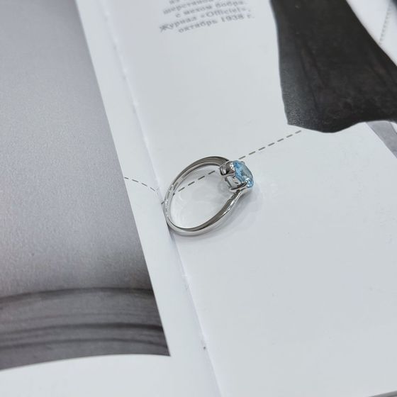 Серебряное кольцо с топазом 1.442ct