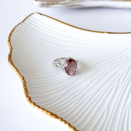 Серебряное кольцо с султанитом 5.515ct, фианитами