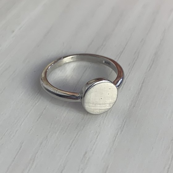 Серебряное кольцо без камней