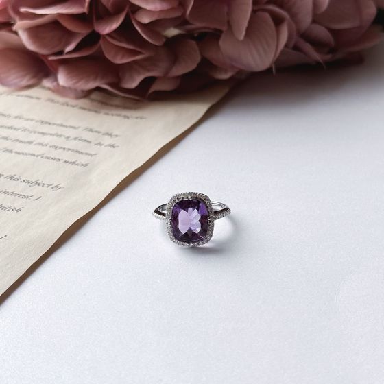 Серебряное кольцо с аметистом 5.507ct