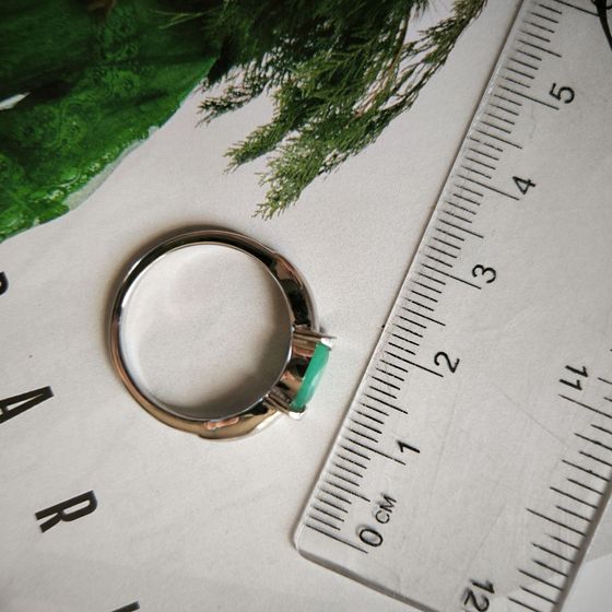 Серебряное кольцо с изумрудом 0.808ct