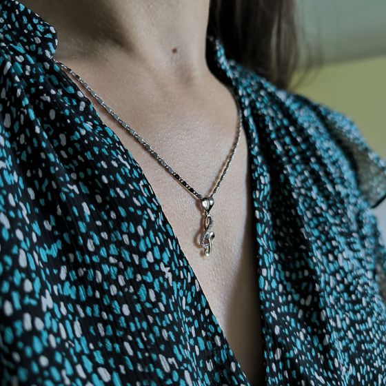 Серебряная подвеска с фианитами