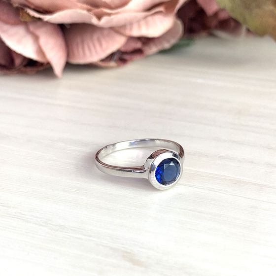 Серебряное кольцо с сапфиром nano 0.65ct