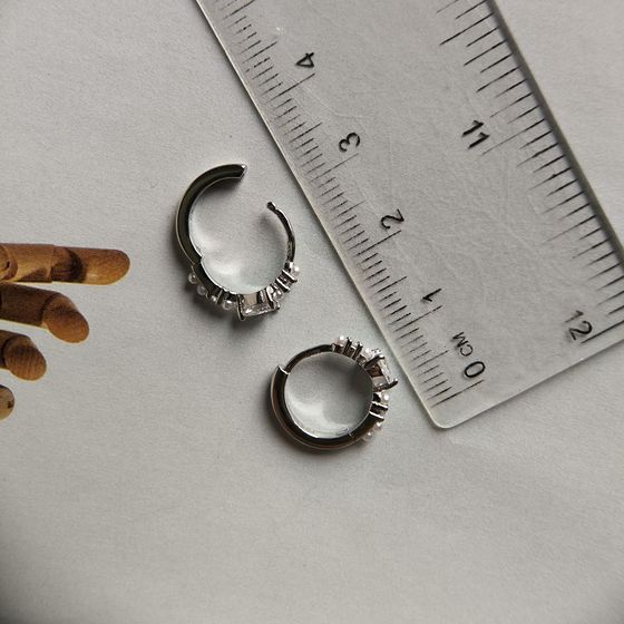 Серебряные серьги с фианитами