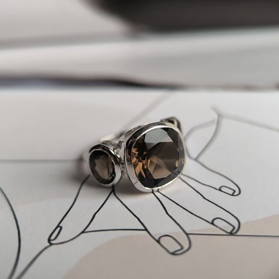 Серебряное кольцо с раухтопазом (дымчатым кварцем) 7.817ct