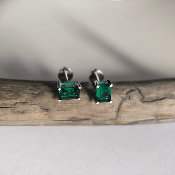 Серебряные серьги с изумрудом nano 1.7ct