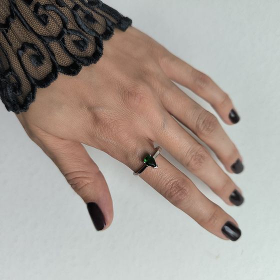 Серебряное кольцо с изумрудом nano 0.563ct