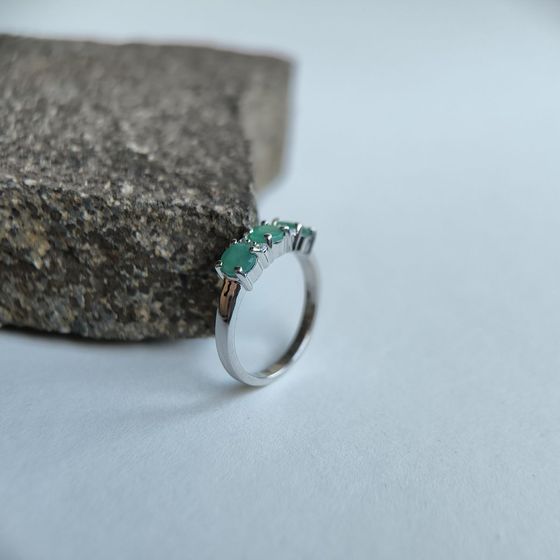 Серебряное кольцо с изумрудом 1.631ct