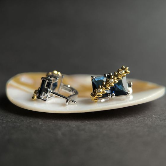 Серебряные серьги с сапфиром nano 4.37ct, фианитами