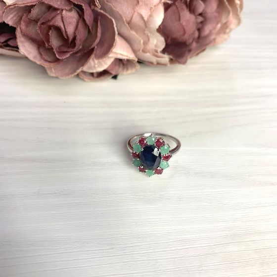 Серебряное кольцо с сапфиром 4.688ct, изумрудом, рубином