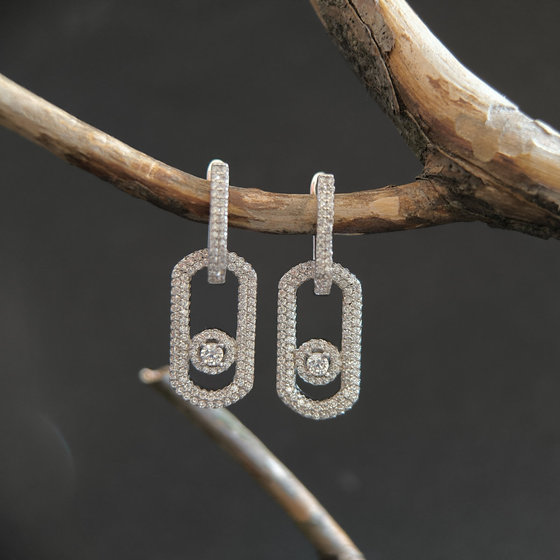 Серебряные серьги с фианитами