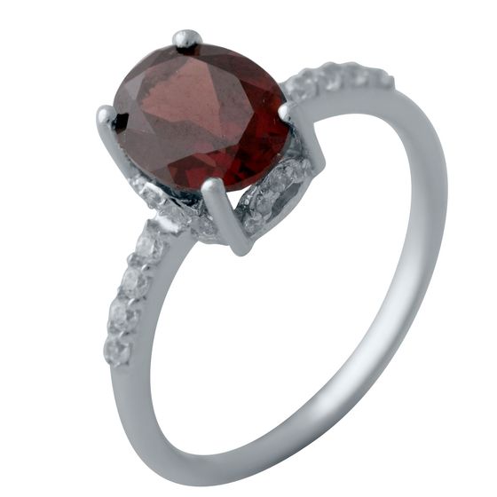 Серебряное кольцо с гранатом