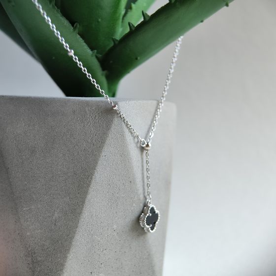 Серебряное колье с ониксом