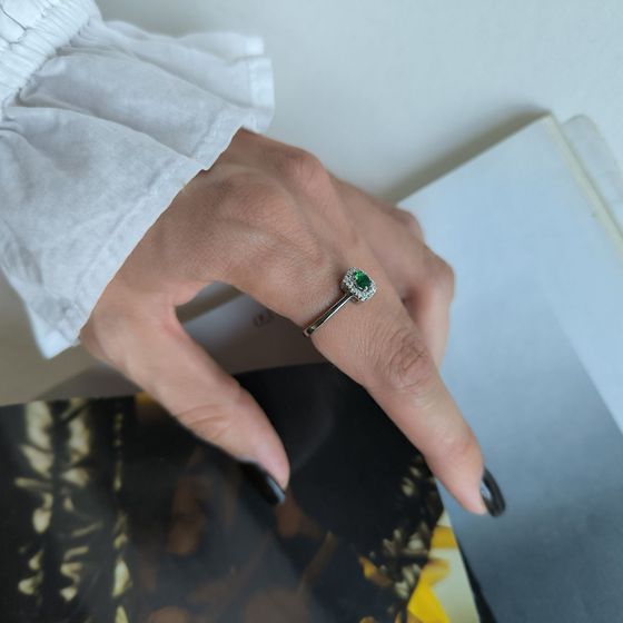 Серебряное кольцо с изумрудом nano 0.32ct