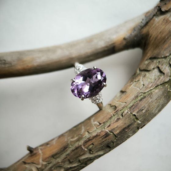 Серебряное кольцо с аметистом 5.397ct