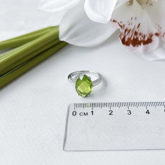 Серебряное кольцо с хризолітом 6.025ct