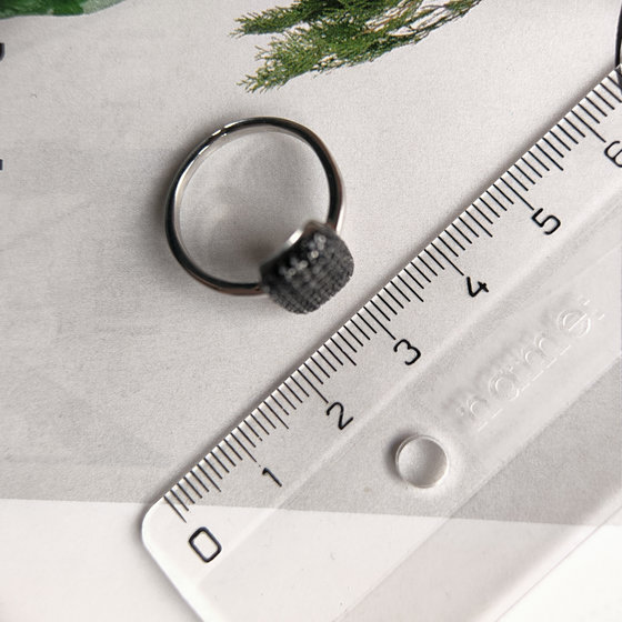 Серебряное кольцо с фианитами