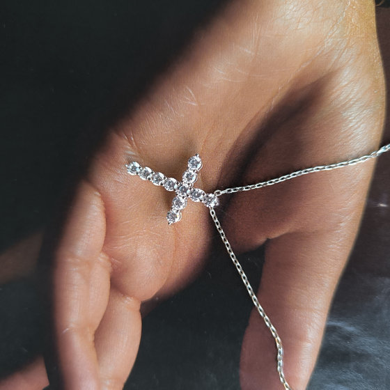 Серебряное колье с фианитами