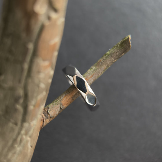 Серебряное кольцо без камней