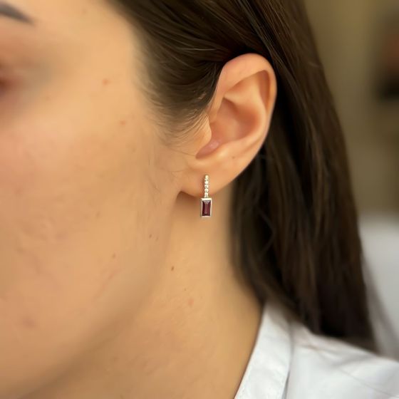 Серебряные серьги с гранатом 1.253ct, фианитами