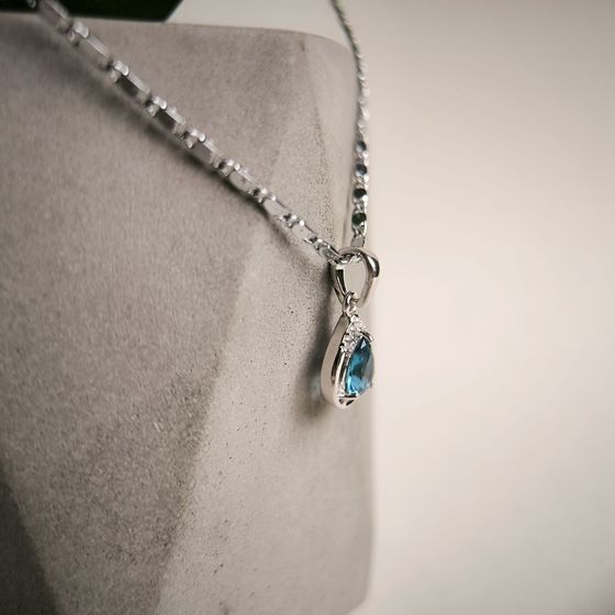 Серебряная подвеска с топазом Лондон Блю 0.547ct
