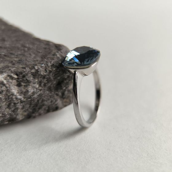 Серебряное кольцо с фианитами