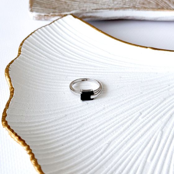 Серебряное кольцо с сапфиром 1.69ct