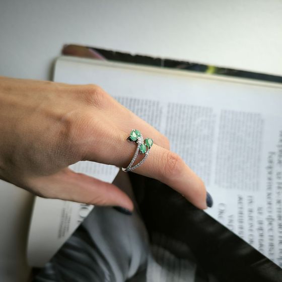 Серебряное кольцо с изумрудом 1.792ct