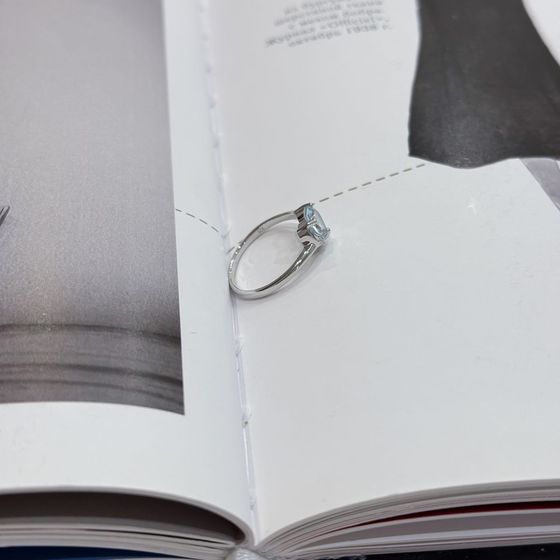Серебряное кольцо с топазом 0.918ct