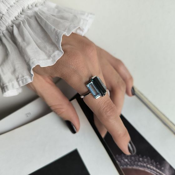 Серебряное кольцо с топазом Лондон Блю 7.378ct, топазом