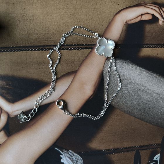 Серебряный браслет с перламутром