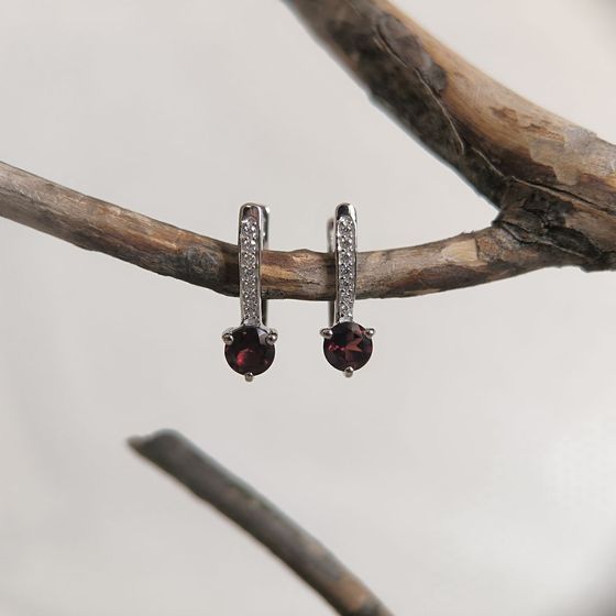 Серебряные серьги с гранатом 1.411ct