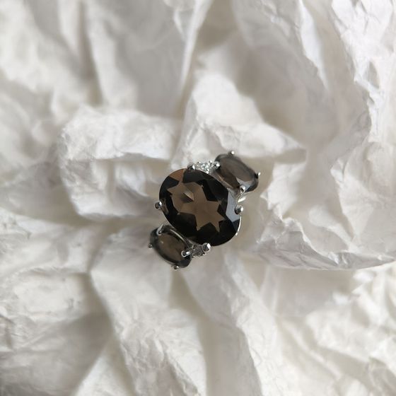 Серебряное кольцо с раухтопазом (дымчатым кварцем) 7.29ct, фианитами