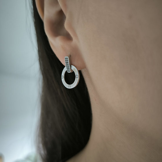 Серебряные серьги с фианитами