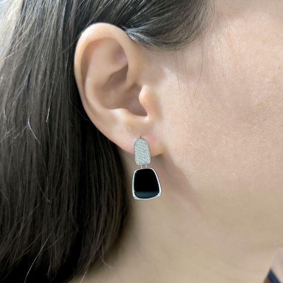 Серебряные серьги с ониксом
