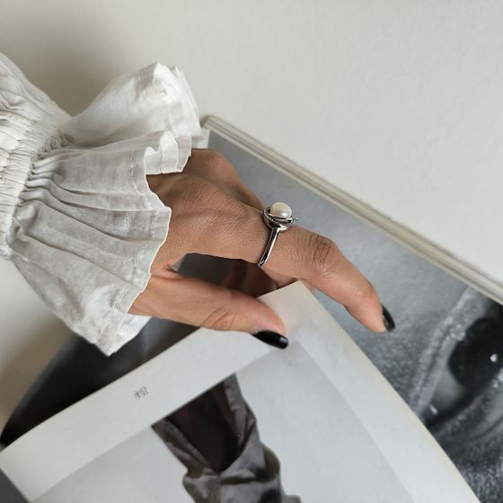 Серебряное кольцо с жемчугом