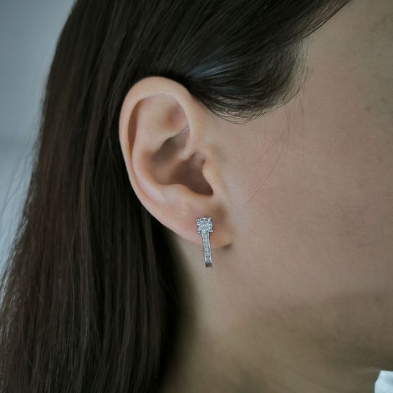 Серебряные серьги с фианитами