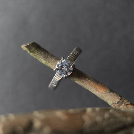 Серебряное кольцо с фианитами