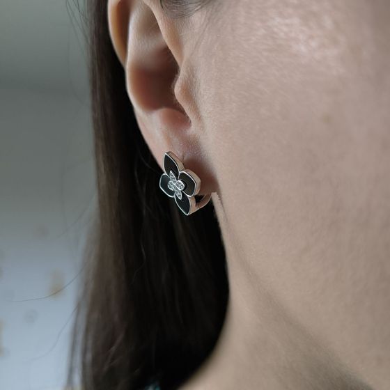 Серебряные серьги с ониксом, фианитами