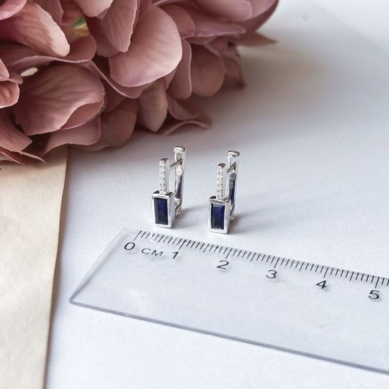 Серебряные серьги с сапфиром 1.075ct, фианитами